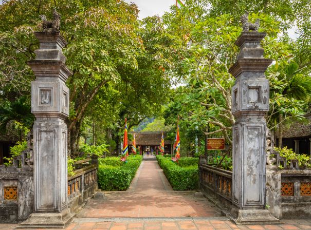 Dinh-Tien-Hoang-temple-Ninh-Binh-Vietnam-6